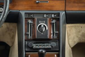 Image 31/81 of Mercedes-Benz 280 SE (1979)