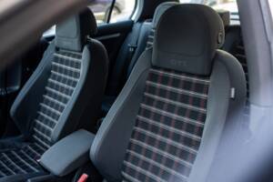 Bild 37/50 von Volkswagen Golf V GTI (2006)