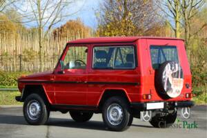 Bild 3/50 von Mercedes-Benz 200 GE (kurz) (1987)