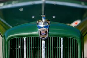 Image 45/50 of Morris Eight (1937)