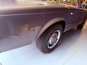 Image 29/36 of Mercedes-Benz 230 SL (1966)