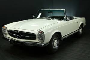 Immagine 1/50 di Mercedes-Benz 230 SL (1967)