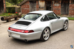 Image 5/90 de Porsche 911 Carrera 4S (1996)