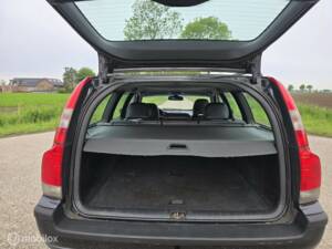 Bild 7/23 von Volvo V 70 2.4 (2003)