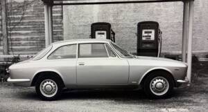 Image 1/18 of Alfa Romeo Giulia GT 1300 Junior (1968)