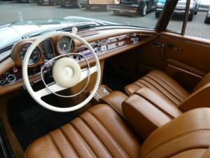 Afbeelding 9/26 van Mercedes-Benz 280 SE 3,5 (1970)