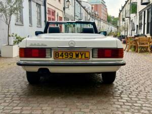 Image 14/50 of Mercedes-Benz 280 SL (1984)