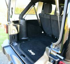 Image 42/50 de Jeep Wrangler Sahara 4.0L (2014)