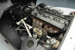 Image 5/19 de Jaguar E-Type (1969)