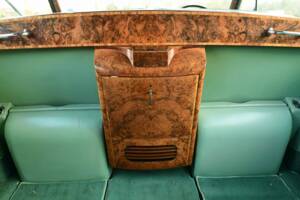 Image 44/50 of Rolls-Royce Phantom VI (1971)