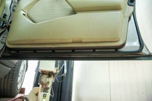 Image 46/50 of Mercedes-Benz 300 TD (1986)