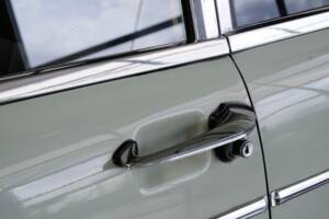 Image 42/48 of Alfa Romeo 2600 Berlina (1962)