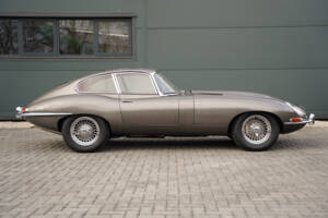 Imagen 3/50 de Jaguar E-Type 3.8 (1963)