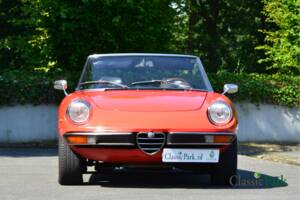 Image 19/50 of Alfa Romeo 2000 Spider Veloce (1981)