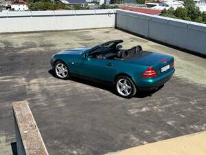 Image 7/17 de Mercedes-Benz SLK 230 Kompressor (1997)