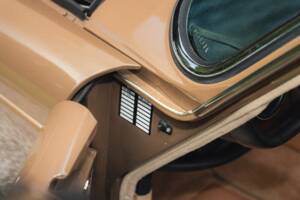 Image 29/50 of Jaguar XJ 12 (1972)