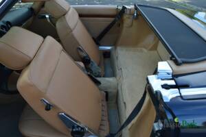 Image 42/50 de Mercedes-Benz 380 SL (1982)