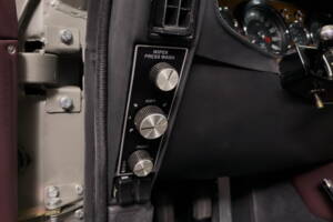 Bild 29/34 von Aston Martin DBS Vantage (1969)