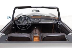 Image 24/35 de Mercedes-Benz 230 SL (1966)