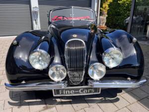 Image 10/37 de Jaguar XK 120 DHC (1954)