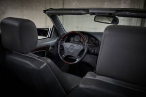 Immagine 73/95 di Mercedes-Benz SL 600 (1998)
