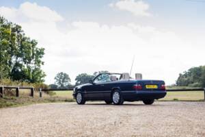 Bild 23/46 von Mercedes-Benz E 320 (1994)