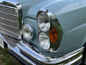 Bild 7/54 von Mercedes-Benz 280 SE (1970)