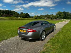 Image 3/46 of Jaguar XKR (2010)