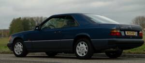 Bild 78/79 von Mercedes-Benz 200 CE (1993)
