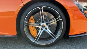 Bild 11/48 von McLaren 650S Spider (2014)