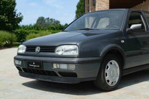 Bild 9/45 von Volkswagen Golf IV 1.6 (1997)