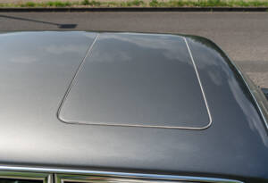 Image 10/29 of BMW 3,3 L (1975)