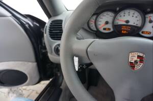 Afbeelding 24/50 van Porsche 911 Carrera 4 (2003)