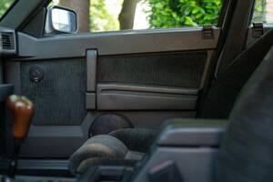 Bild 31/50 von Alfa Romeo 75 2.0 Twin Spark (1989)