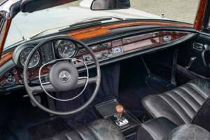 Image 10/30 of Mercedes-Benz 280 SE 3,5 (1969)