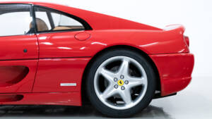 Bild 5/39 von Ferrari F 355 Berlinetta (1997)