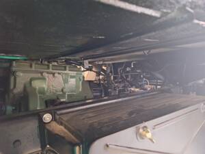 Bild 12/17 von Mercedes-Benz Unimog 2010 (1950)