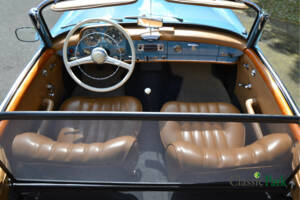 Image 11/50 of Mercedes-Benz 190 SL (1961)