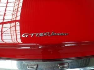 Image 22/50 of Alfa Romeo Giulia GT 1300 Junior (1972)
