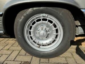 Bild 35/200 von Mercedes-Benz 380 SLC (1980)