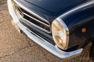 Image 26/79 de Mercedes-Benz 280 SL (1969)
