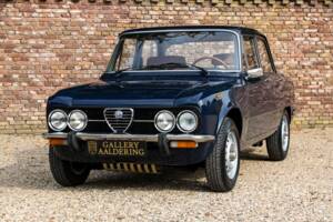 Image 11/50 of Alfa Romeo Giulia Nuova Super 1300 (1975)