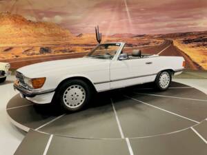 Image 2/36 of Mercedes-Benz 300 SL (1986)