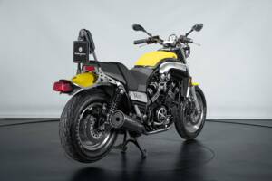 Imagen 4/25 de Yamaha DUMMY (1999)