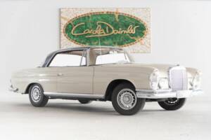 Bild 14/44 von Mercedes-Benz 220 SE b (1964)