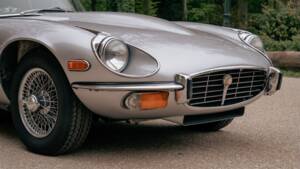 Bild 37/81 von Jaguar E-Type V12 (2+2) (1971)