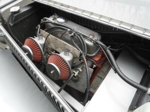 Image 15/18 of NG TF 1800 (2002)