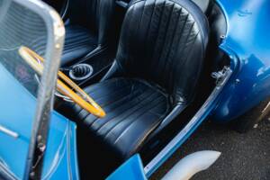 Image 35/68 of Shelby Cobra 289 (1966)