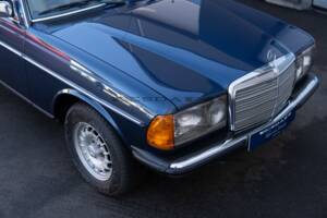 Bild 27/36 von Mercedes-Benz 280 TE (1981)