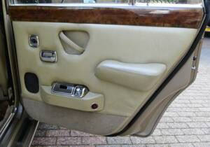 Image 33/50 of Rolls-Royce Silver Shadow II (1977)